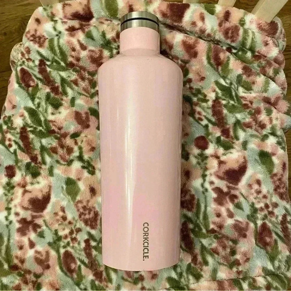 Corkcicle water bottle 60oz - Picture 1 of 7